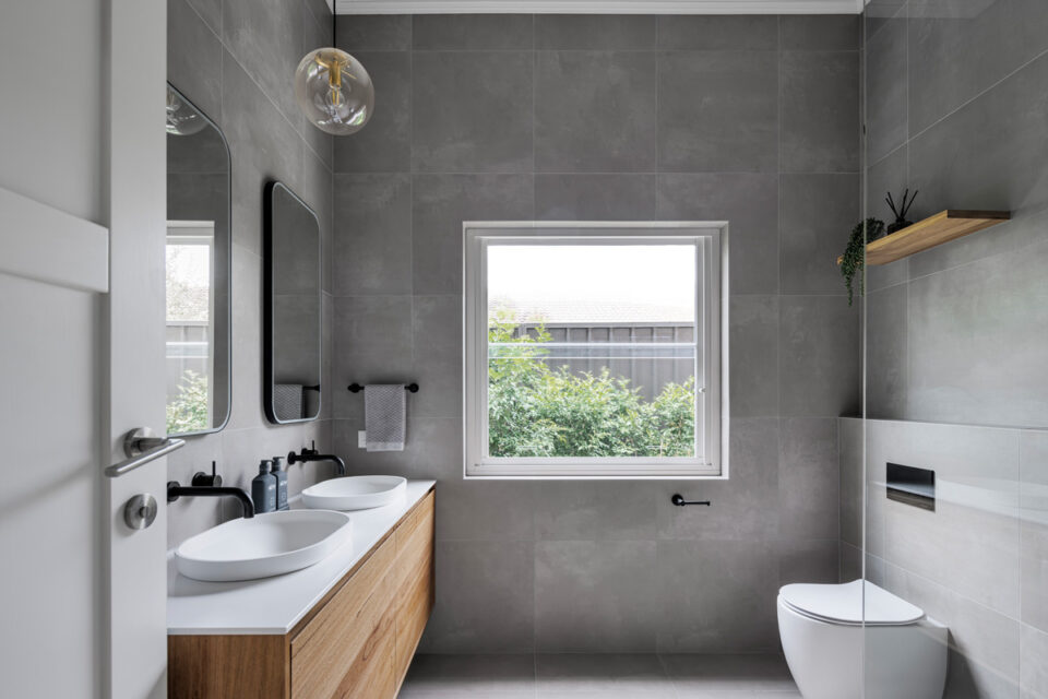 Kingswood Bathroom & Powder Room Renovation