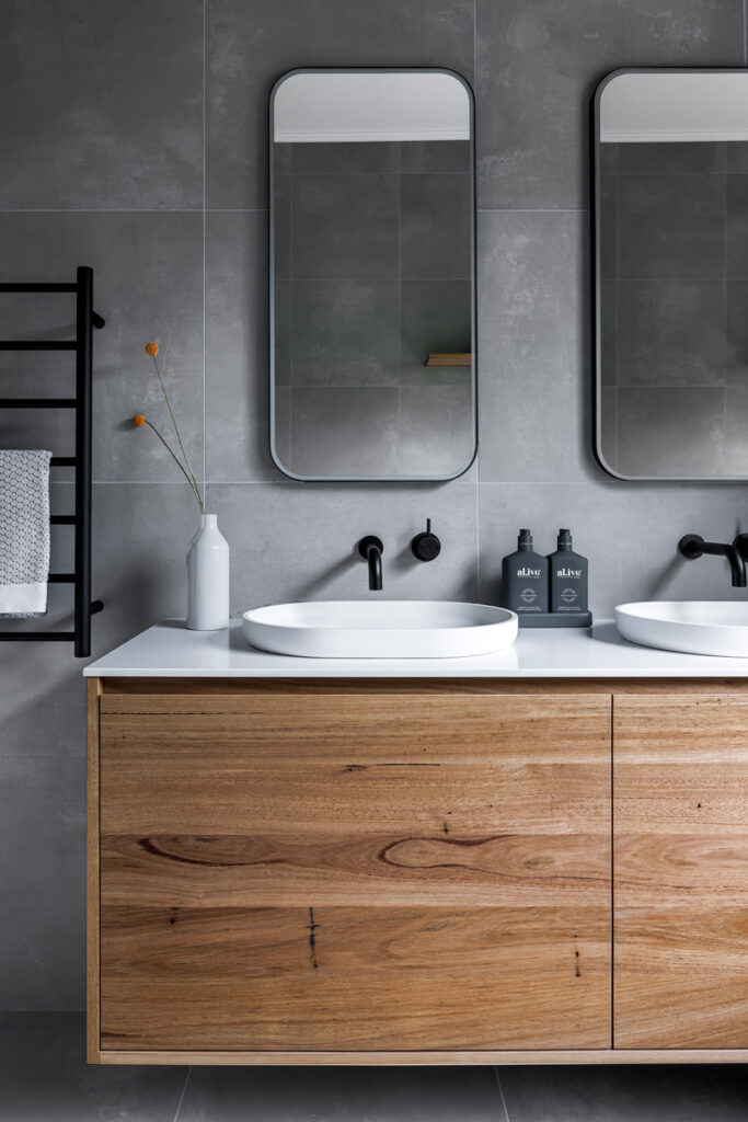 Kingswood Bathroom & Powder Room Renovation