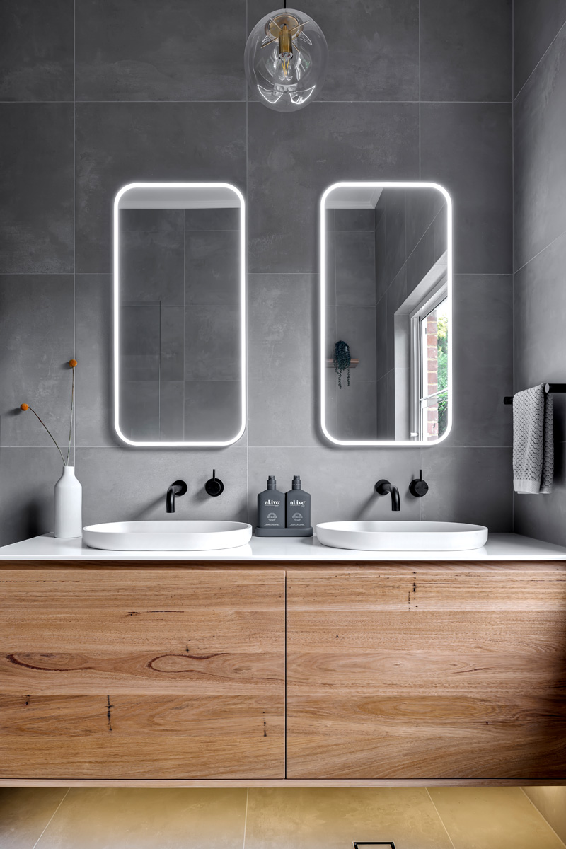 Kingswood Bathroom & Powder Room Renovation