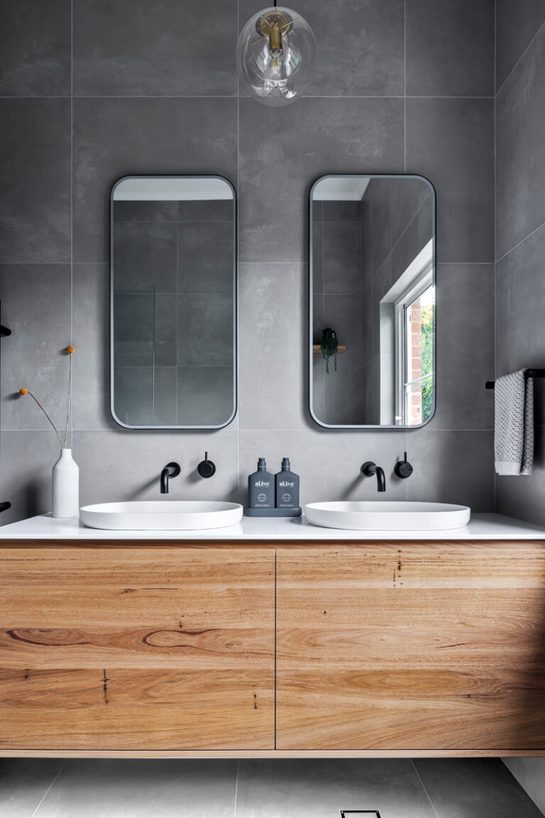 Kingswood Bathroom & Powder Room Renovation