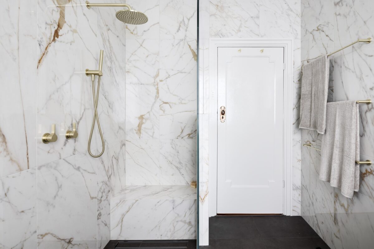 Modern Art-Deco Bathroom - shower