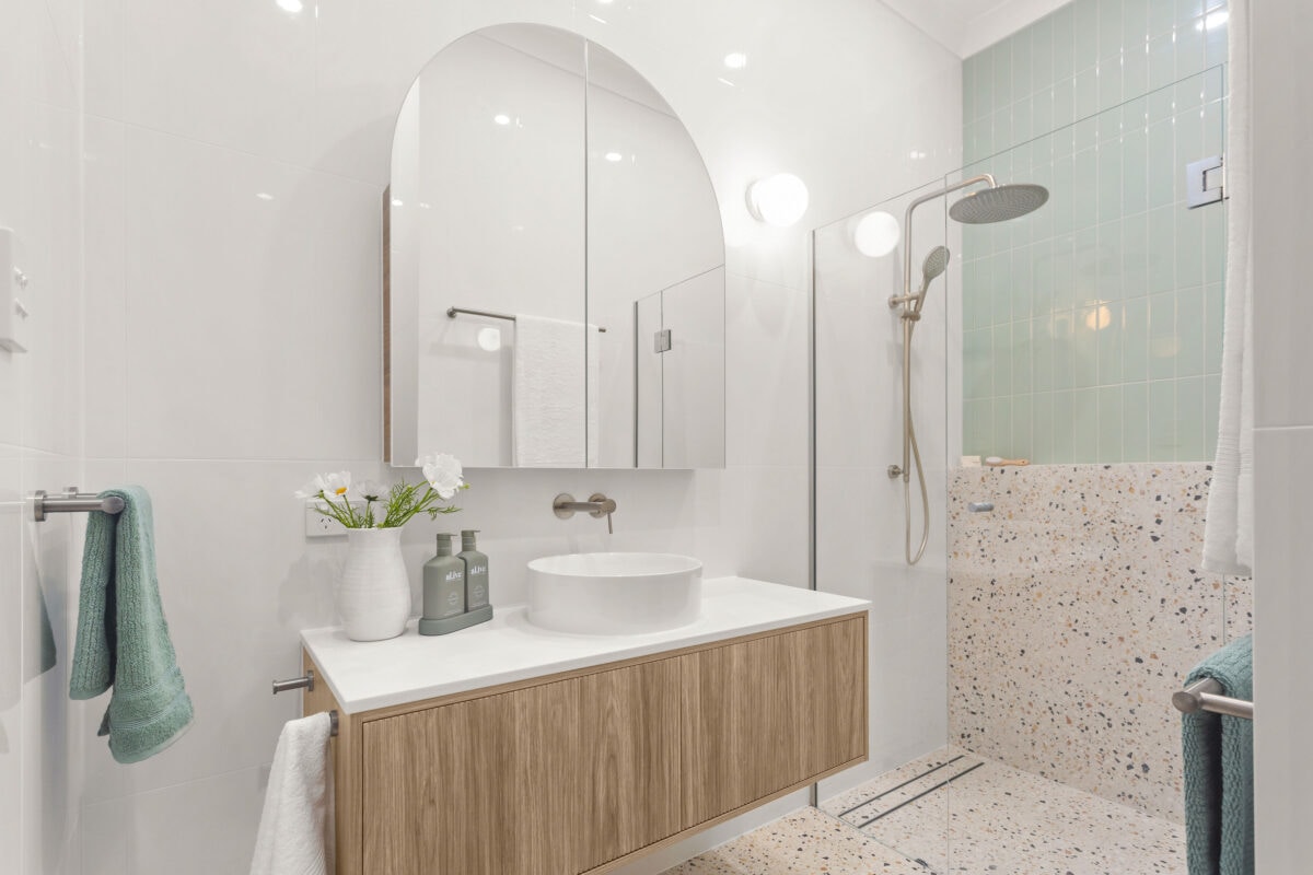 Contemporary ensuite, laundry and bathroom renovation
