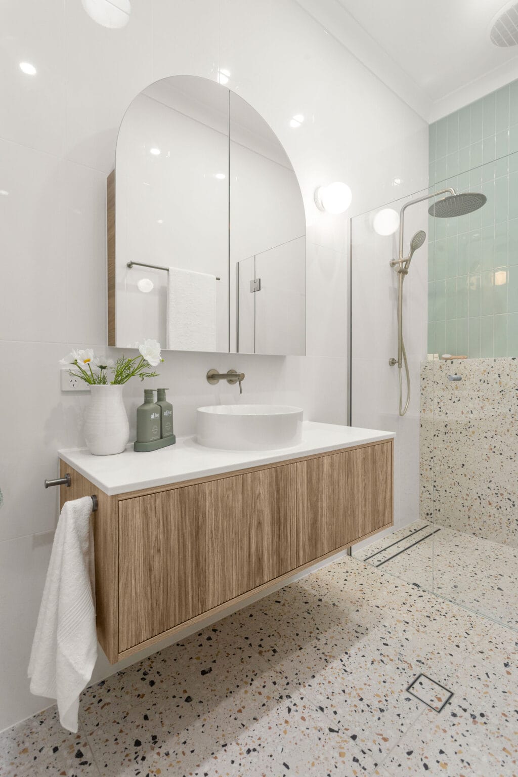 Contemporary Joslin Ensuite, Laundry & Bathroom Renovation | Brilliant SA