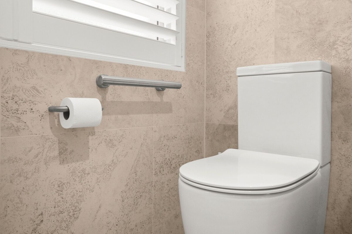 Contemporary Accessible Ensuite renovation in Goodwood