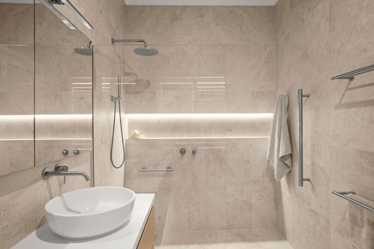 Contemporary Accessible Ensuite renovation in Goodwood