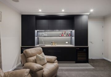 Contemporary home bar renovation