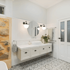 Traditional Country Style Bathroom