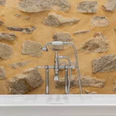 Traditional Country Style Bathroom